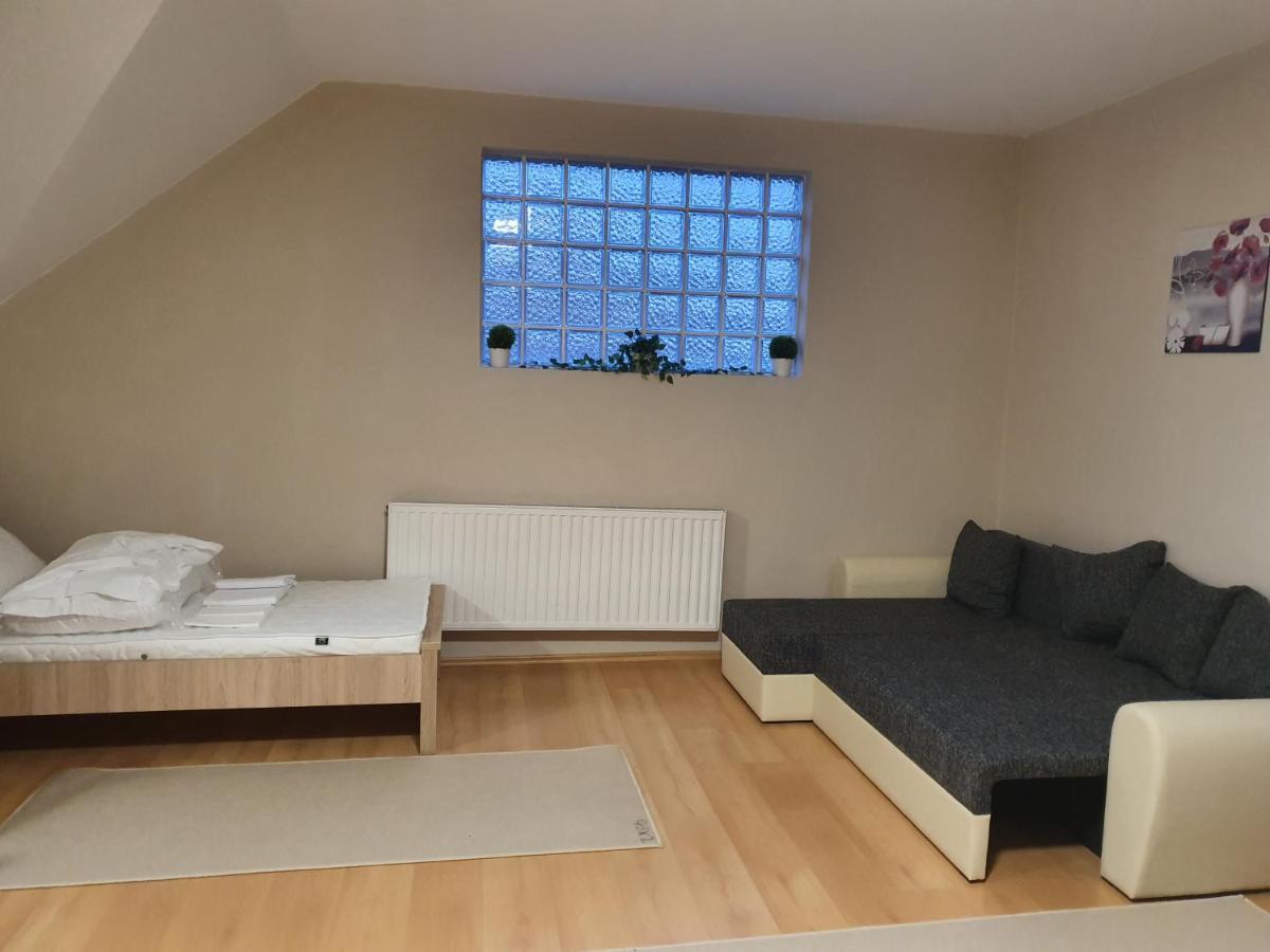 Bella Apartman Szegedin Exterior foto