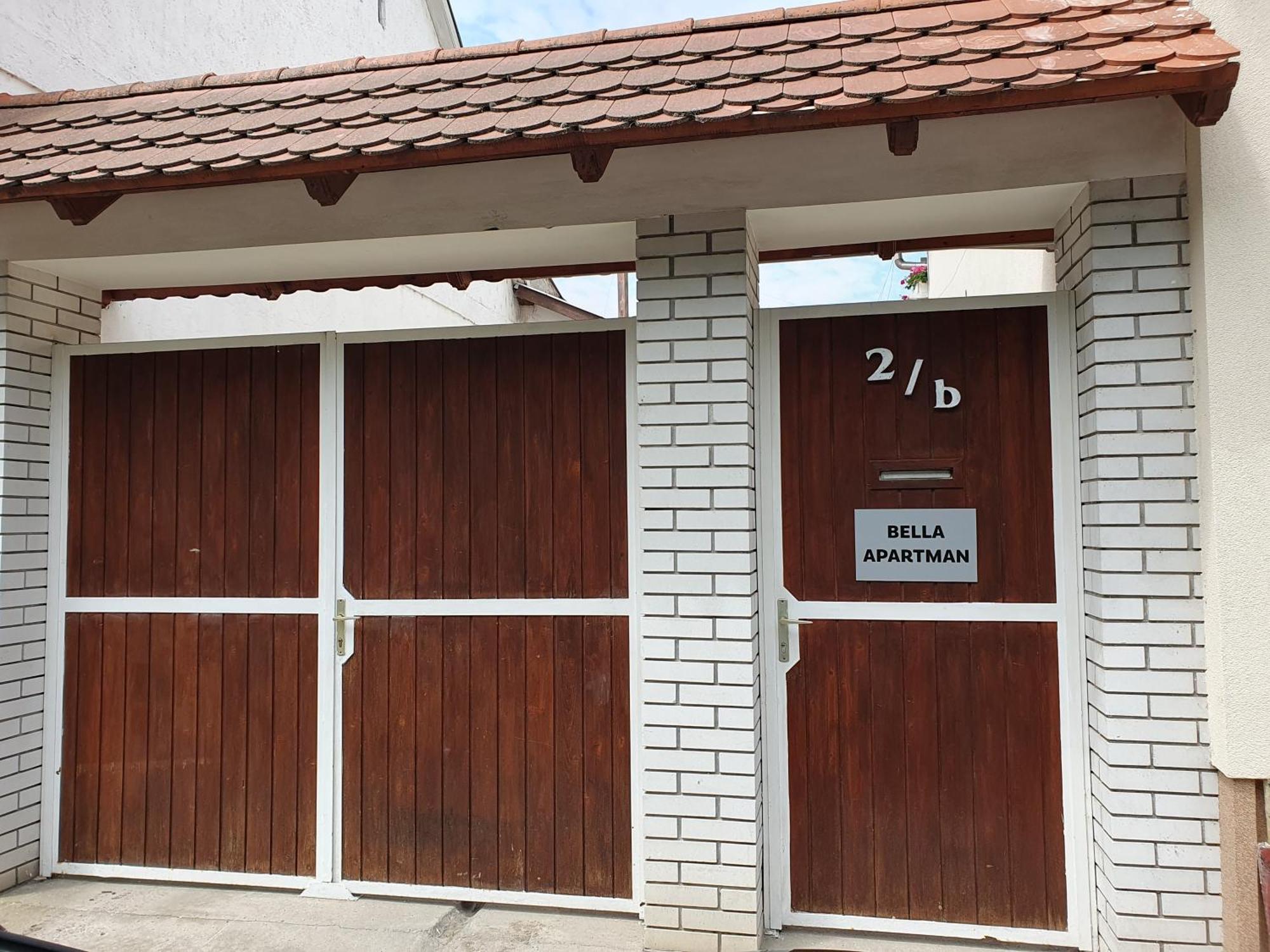 Bella Apartman Szegedin Exterior foto